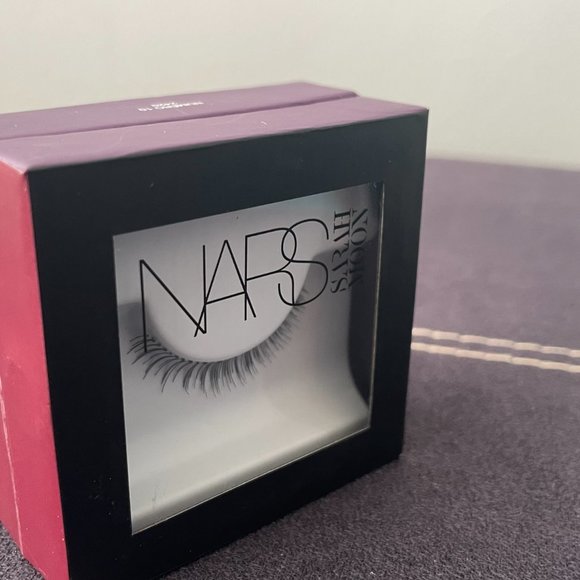 NARS Sarah Moon Eyelashes - New in box, never opened. Numéro 10 - 2420 - Picture 2 of 8